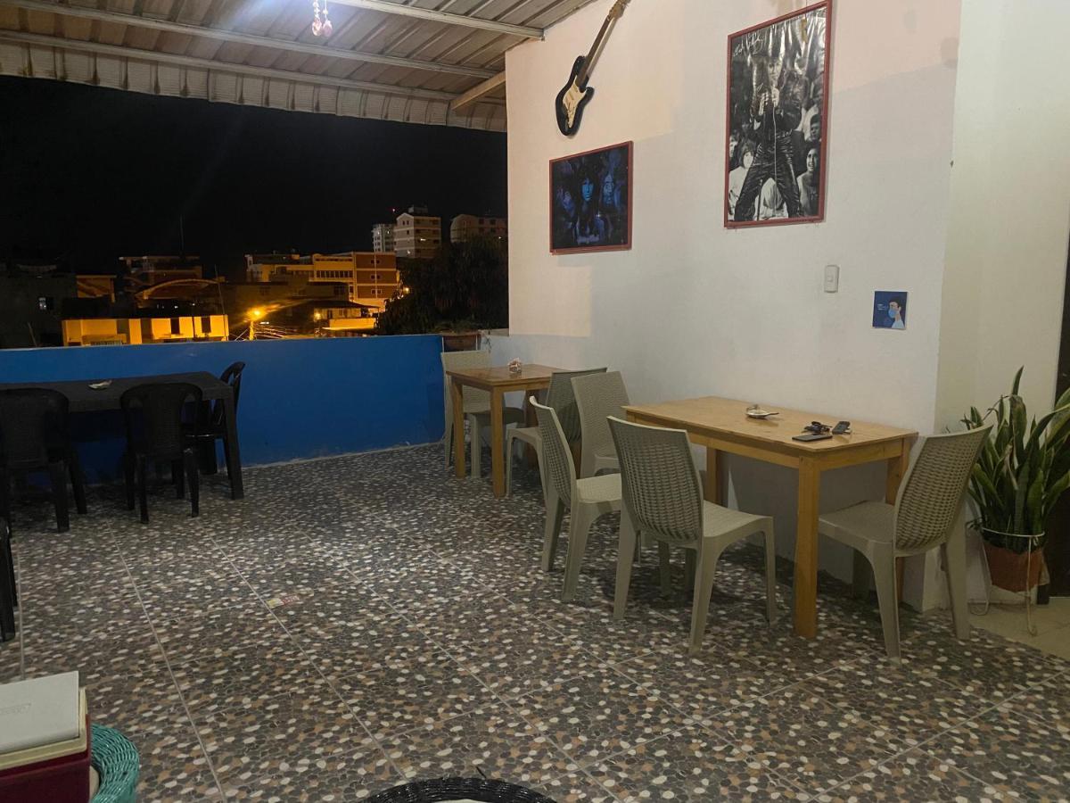 Playa Suites, Cerca Del Malecon 만타 외부 사진